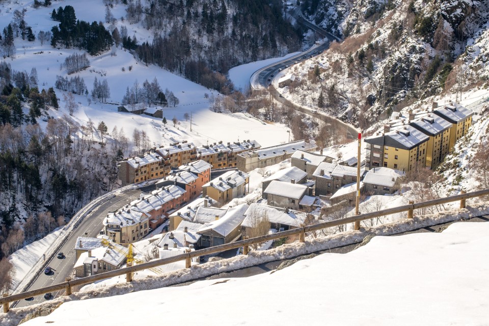Vivir en l'Aldosa de Canillo, casas y pisos a la venta Vistas de la aldosa de Canillo y grandvalira