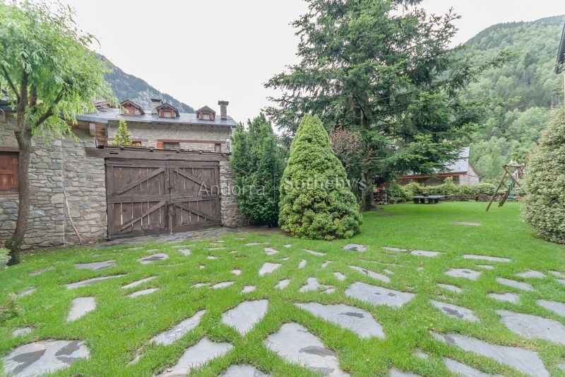 Casa rústica en venta en Os de Civís inmobiliaria os de civis