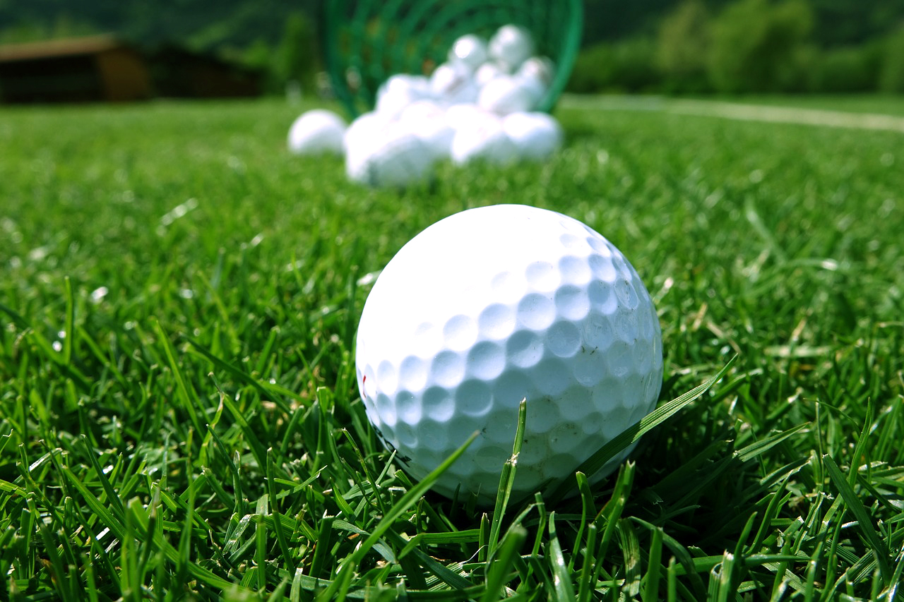 Golf Pitch & Putt El Torrent, xixerella, 18 hoyos chalets en venta en xixerella Andorra